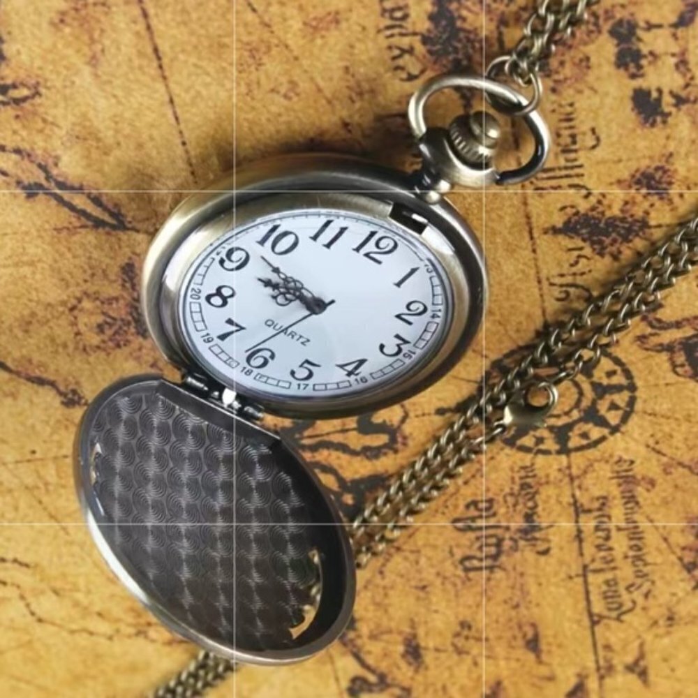 Pocket Watch Native American Traditional Headdress Hinged Flip Open Chain Pouch - Picture 5 of 11